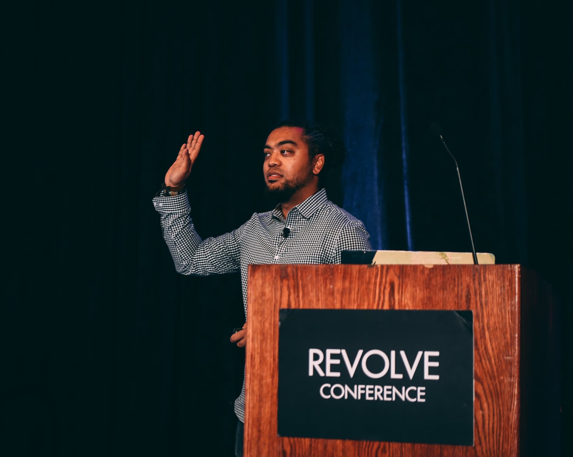 Revolve (196 of 201)